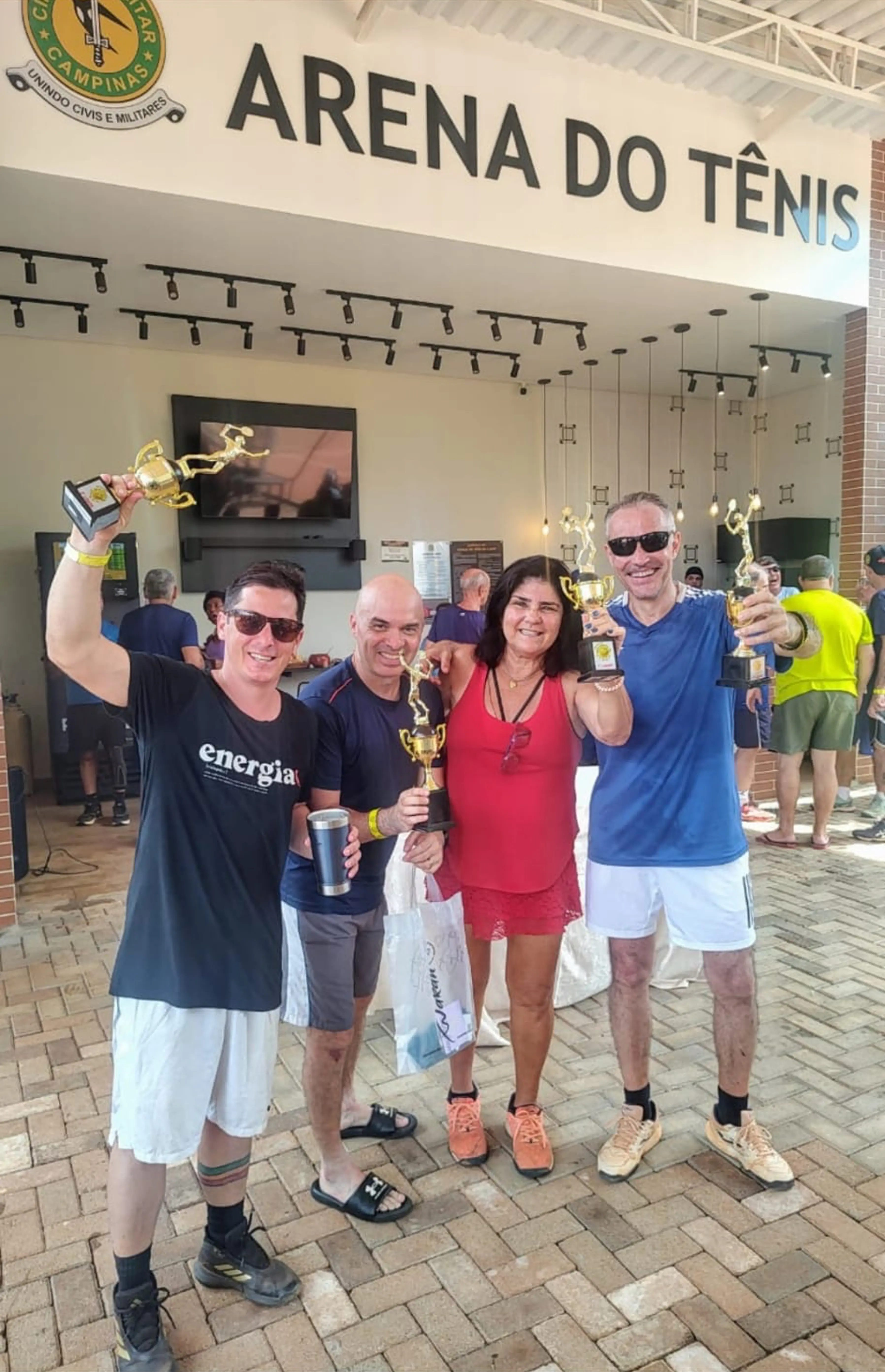 Dr. Cvijić na društvenom događaju